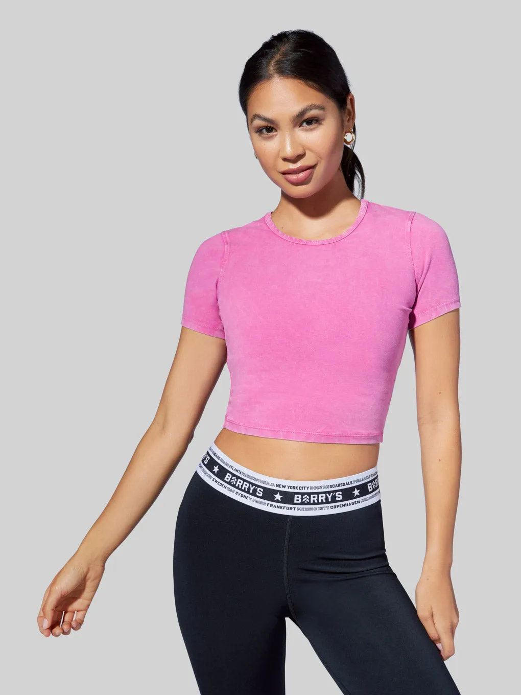 BARRY'S PINK DENIM PERFORMANCE CROPPED SS TOP