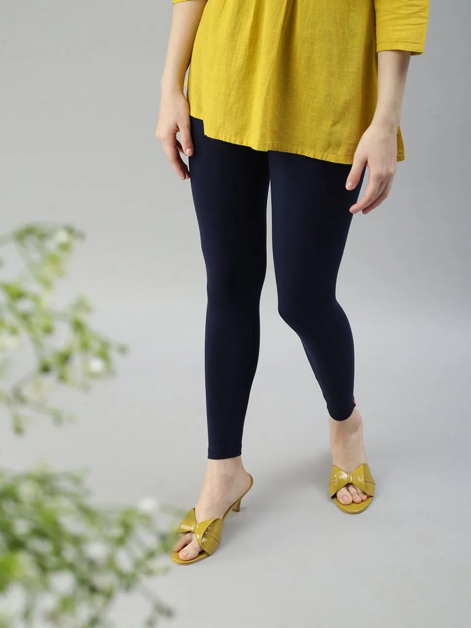 Charming Navy Blue Colored Stretchable Cotton Fabric Leggings For Women